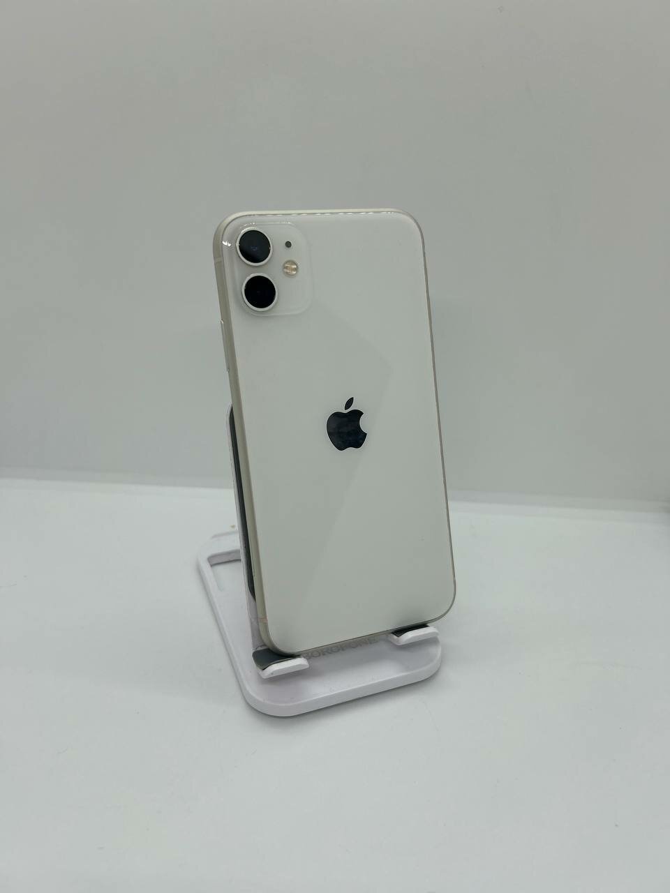 Смартфон Apple iPhone 11 128 ГБ, Dual: nano SIM + eSIM, белый — фото 1