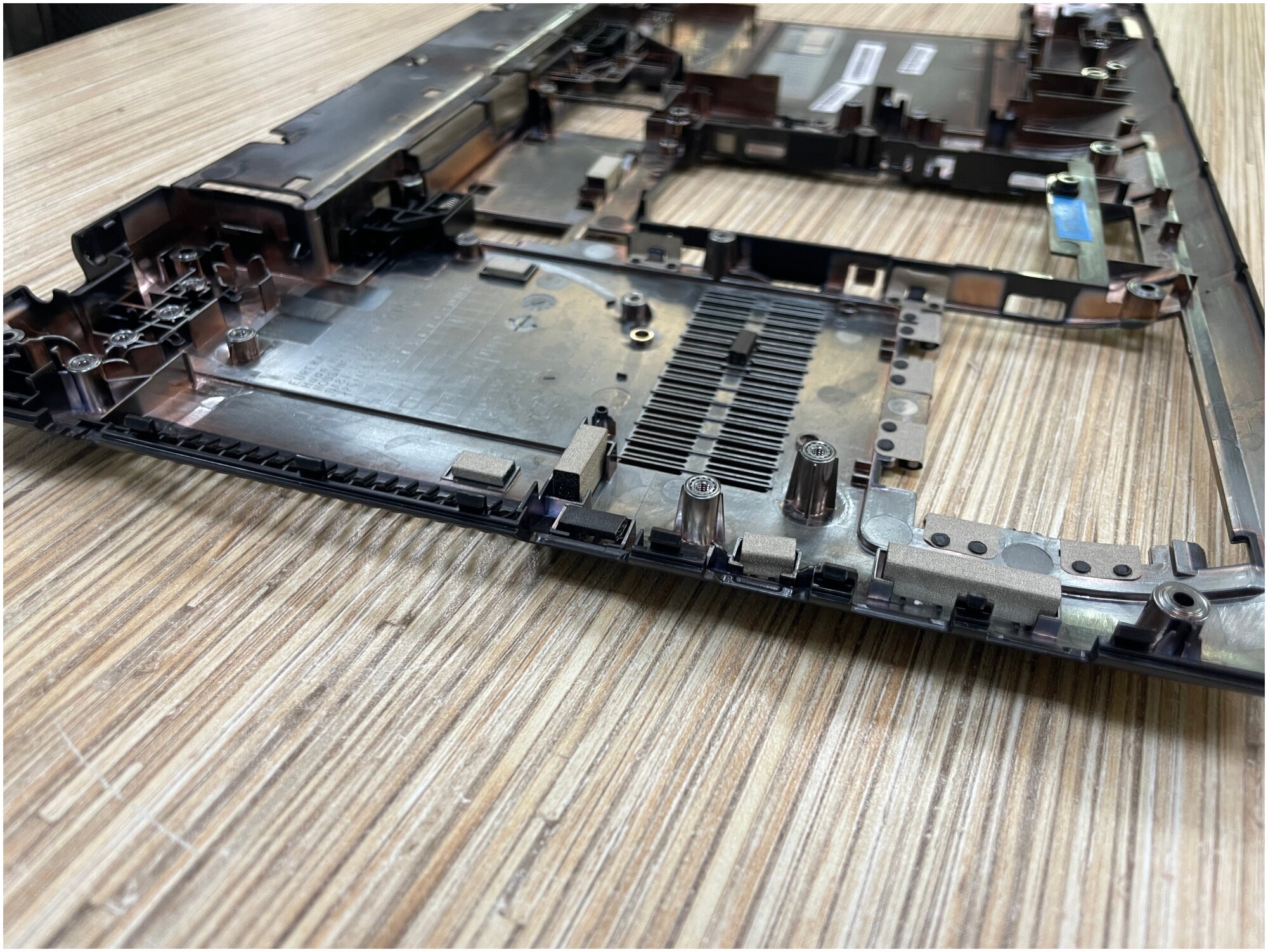 Поддон для Samsung NP350V5C, NP350V5X, NP355V5C (BA75-04092A), D-cover, нижний корпус — фото 11