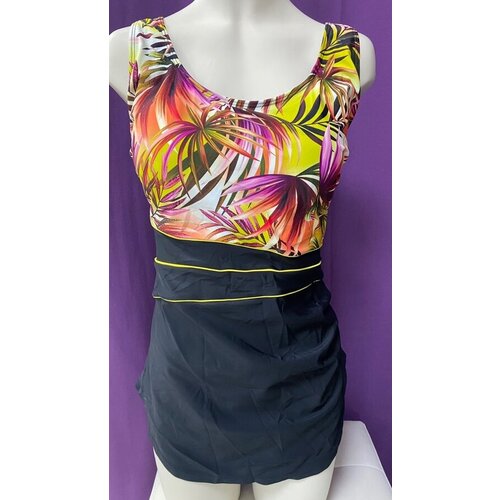 фото Слитный купальник , размер 60, черный фардас