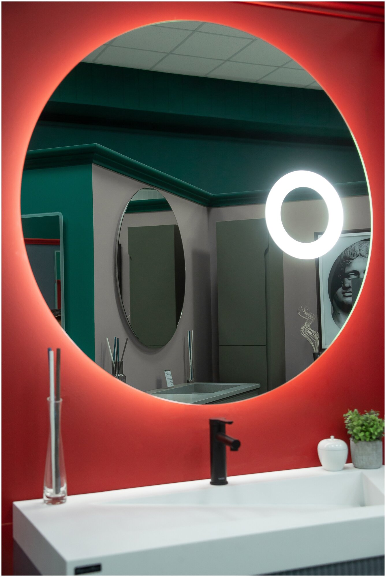 Зеркало настенное с подсветкой парящее круглое 100*100 см "Кнопка" для ванной холодный свет 6000 К сенсорное управление