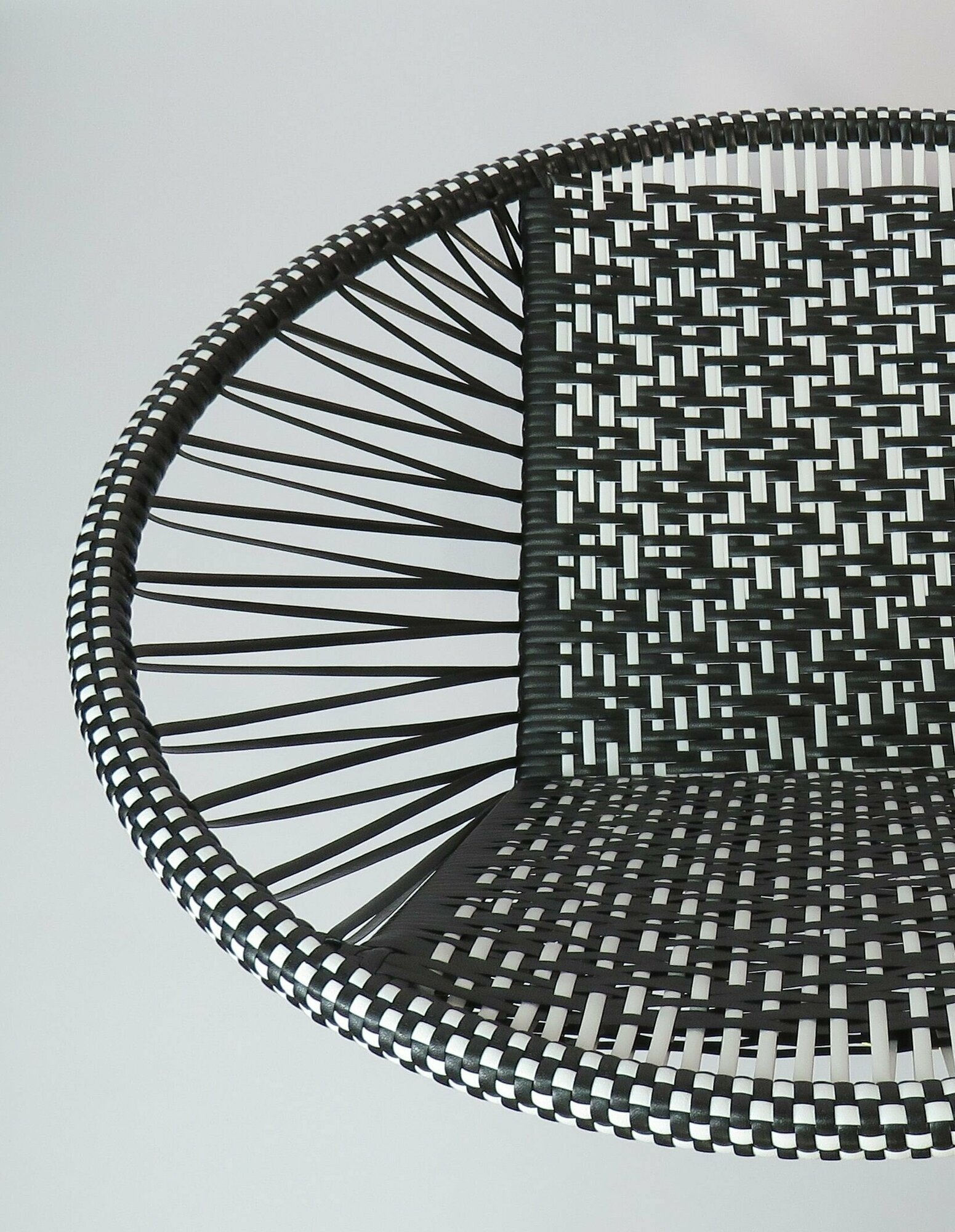 Плетеное кресло из искусственного ротанга Сфера - фотография № 9