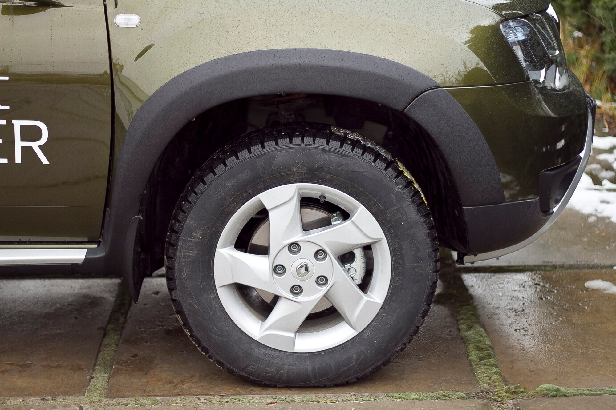 Расширители колесных арок (вынос 2,5мм) для Renault Duster I рестайлинг 2015-2020, шагрень / Рено Дастер