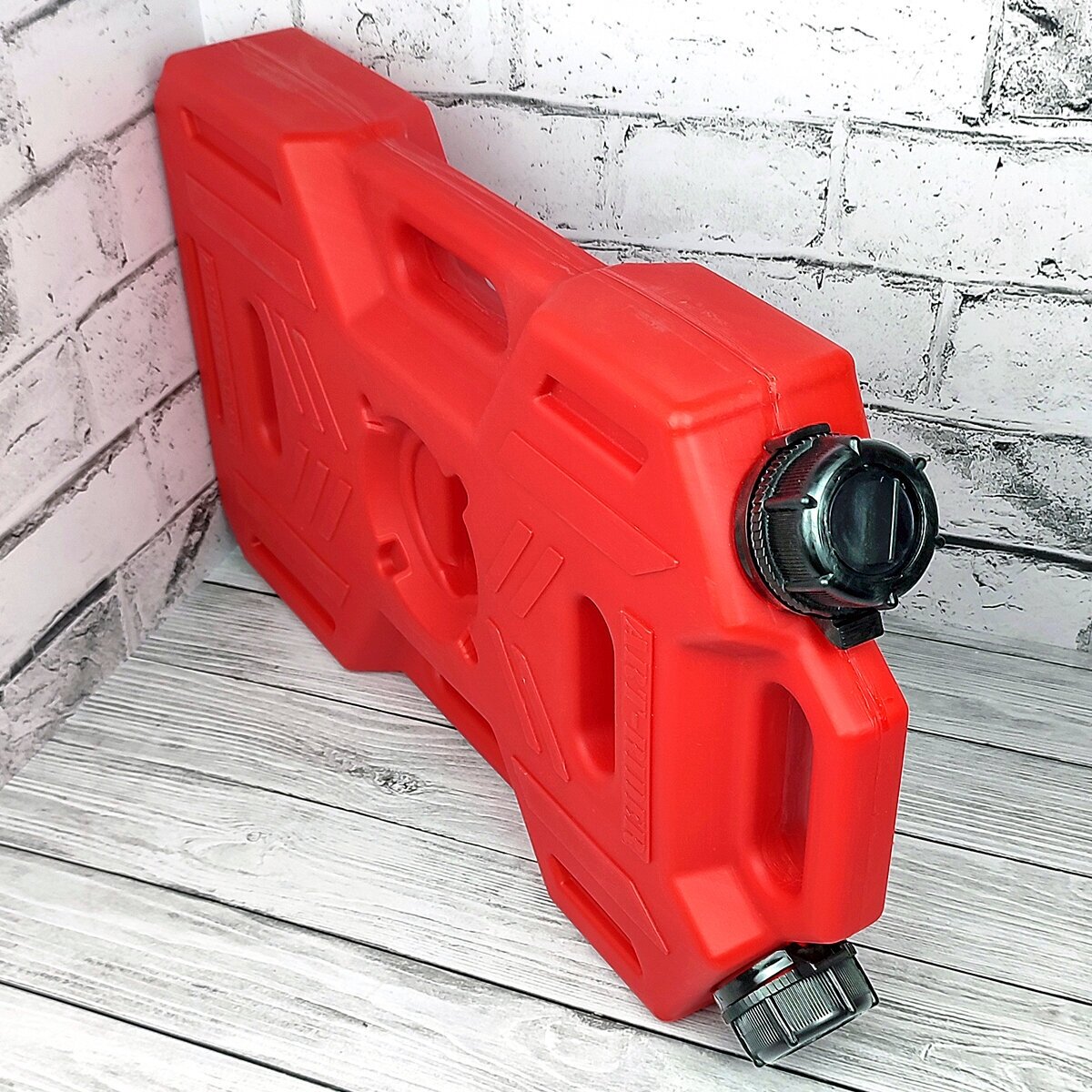 Канистра экспедиционная плоская для ГСМ ART-RIDER PRO 10 литров красная с носиком и 2 горловинами - фотография № 3