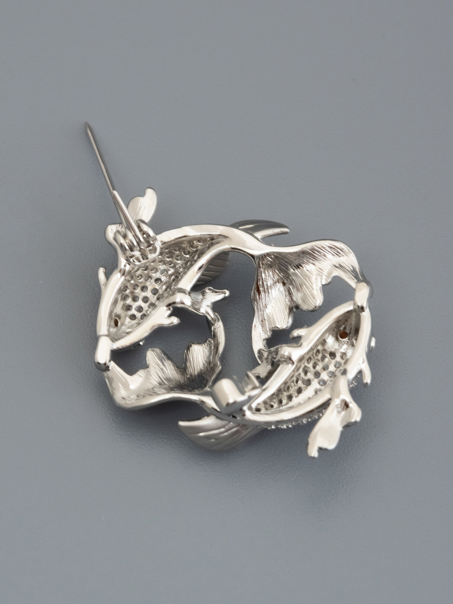 Брошь ЖемАрт, кристалл, 1 шт., серебряный, оранжевый — фото 1