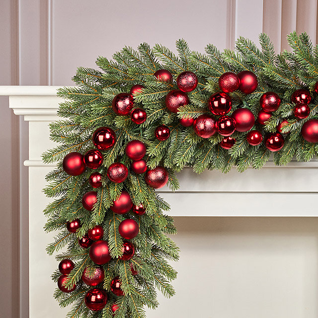 Гирлянда из елочных шаров Рубиновая Нить - Winter Gems 180*14 см пластик