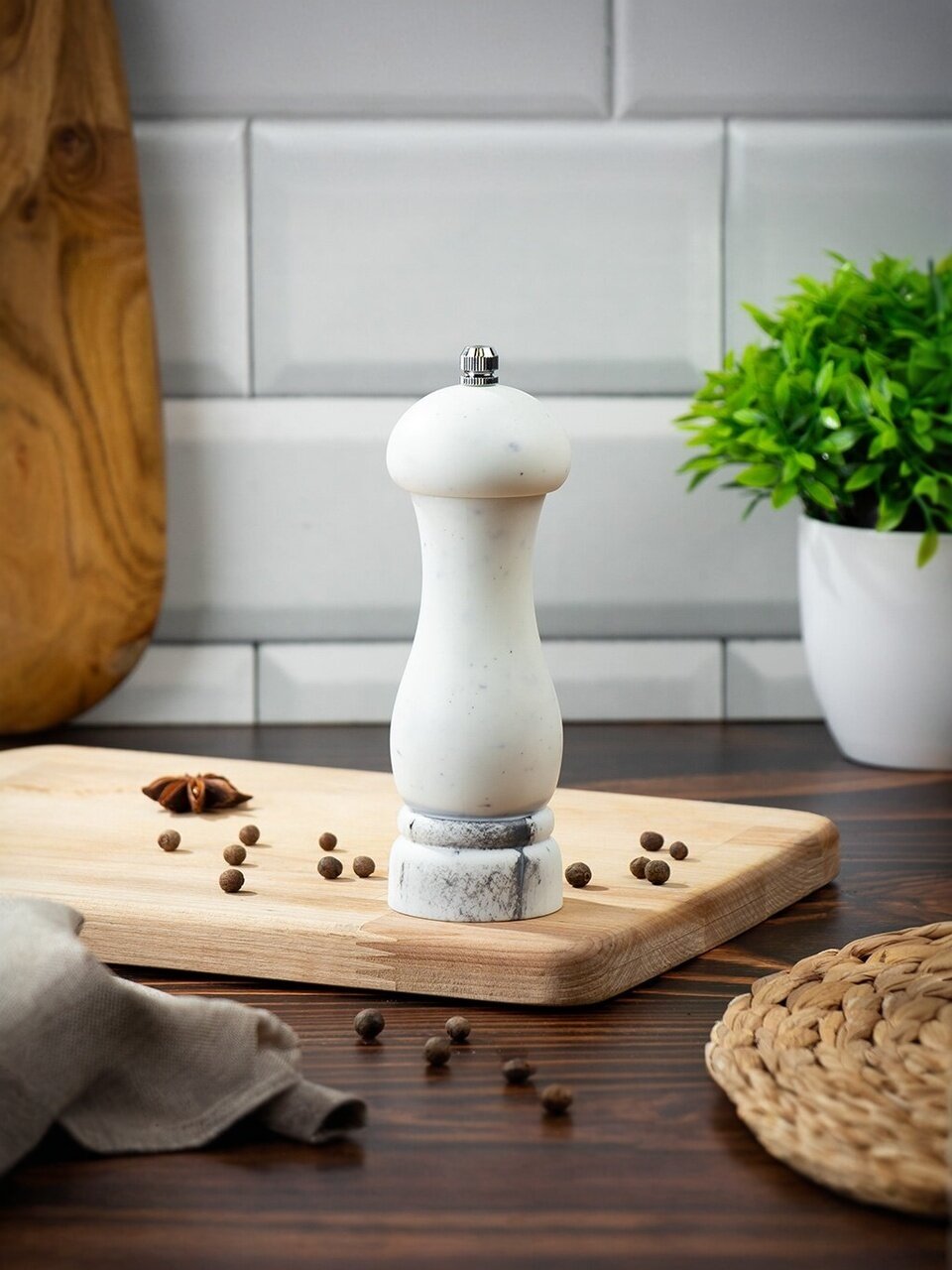 Мельница для специй из дерева 16.5 см белый мрамор Китай