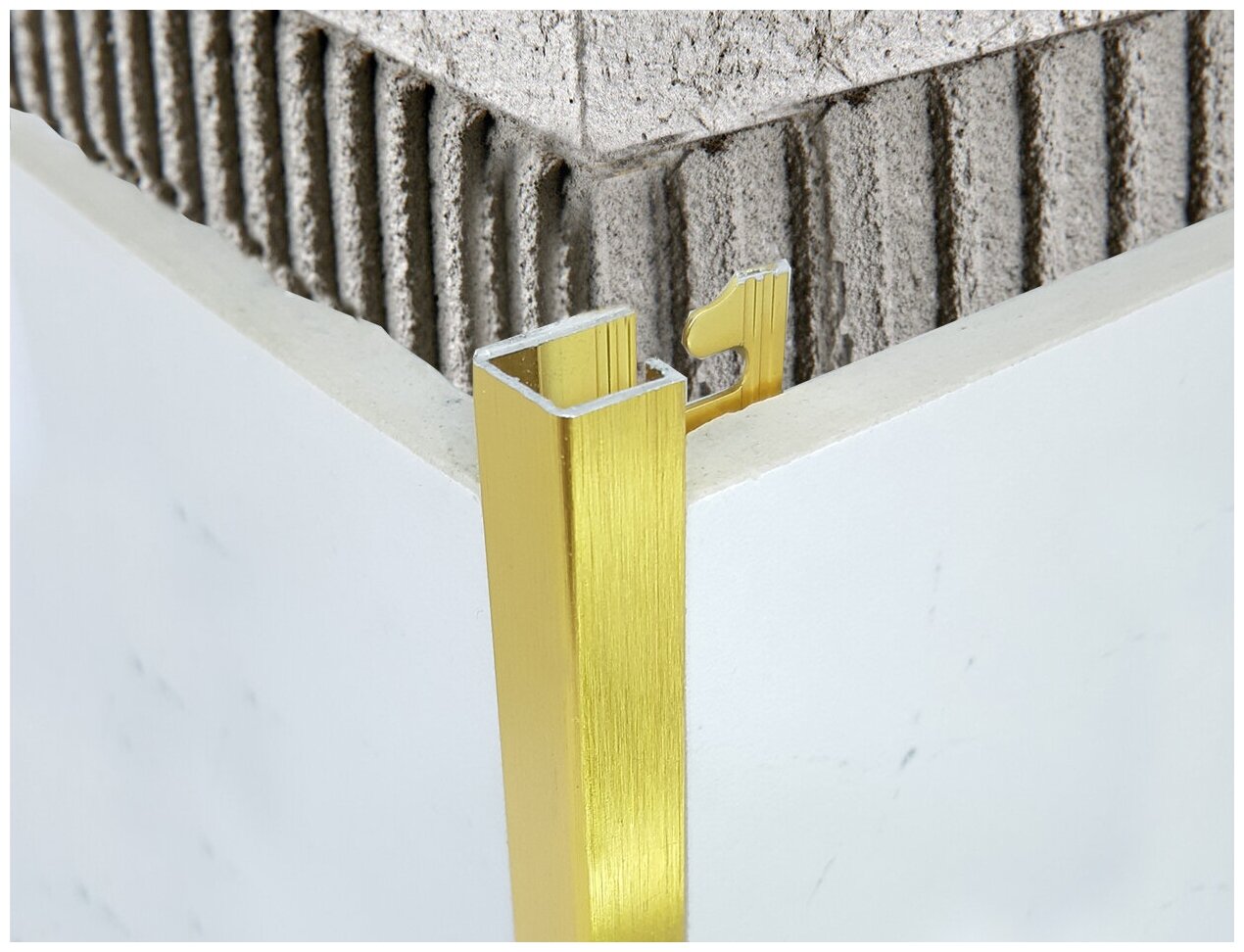 PROJOLLY SQUARE - Прямоугольный универсальный профиль из алюминия шлифованного. Цвет золото. Размер 10 мм. длина 2.7 метра. PROGRESS PROFILES