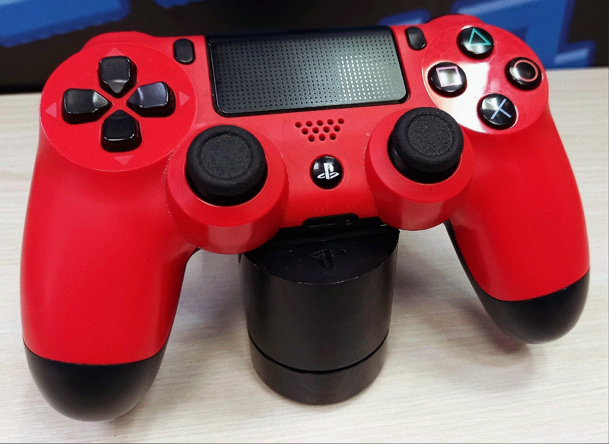 Controller Dualshock 4 Wireless Magma Red v.1 Original (ZCT1EMR)