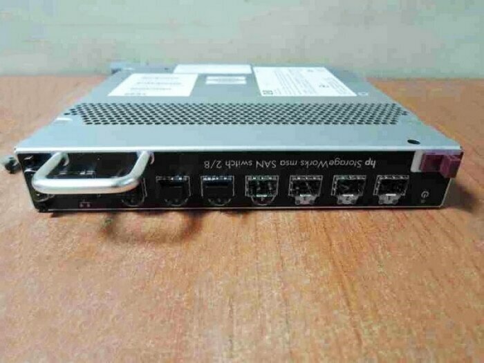 Коммутатор HP 40-0300704.06 Rev B 8-портовый 2 Гб MSA San Fibre (P/N 410738-001)