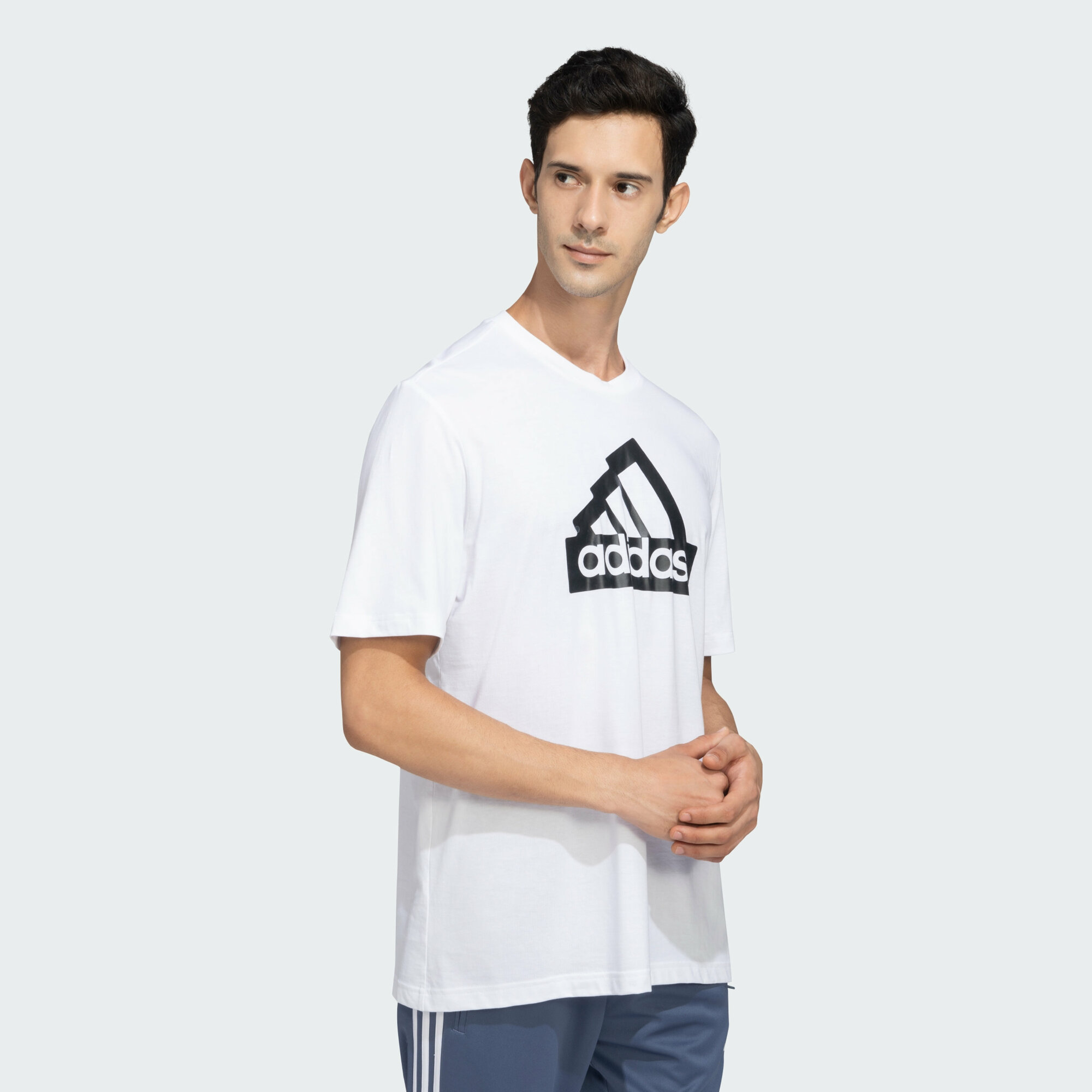 Футболка adidas Modern Essentials, размер M INT, белый — фото 1