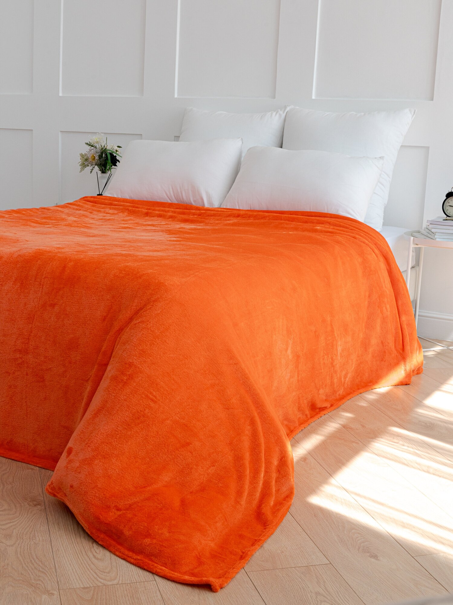 Плед однотонный Павлина Оранжевый, 150х200, 1,5-спальный - фотография № 3