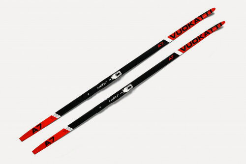 Изображение товара Лыжный комплект Vuokatti без палок NNN Step-in (Wax), Black/Red, 205 см