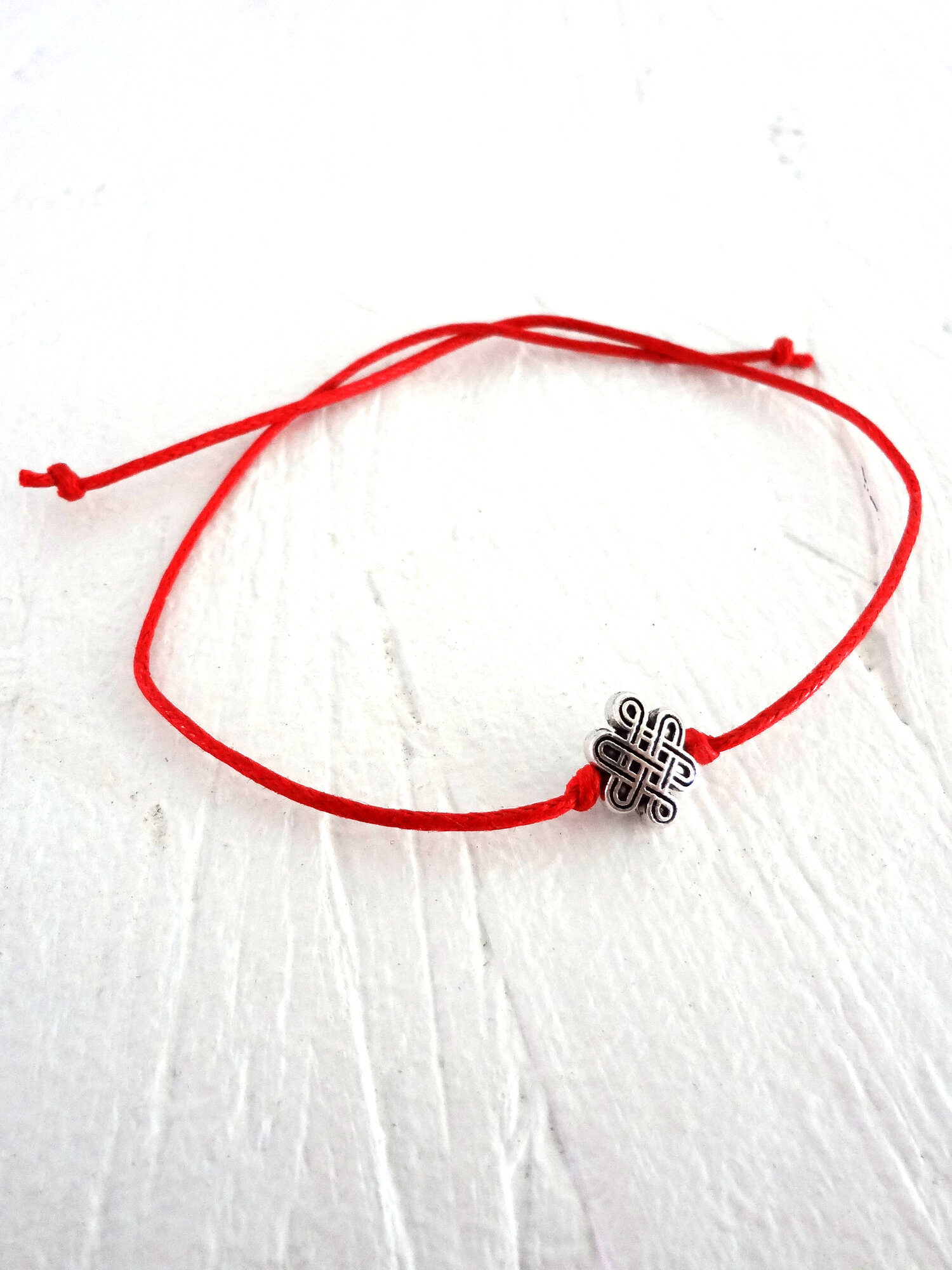 Браслет-нить