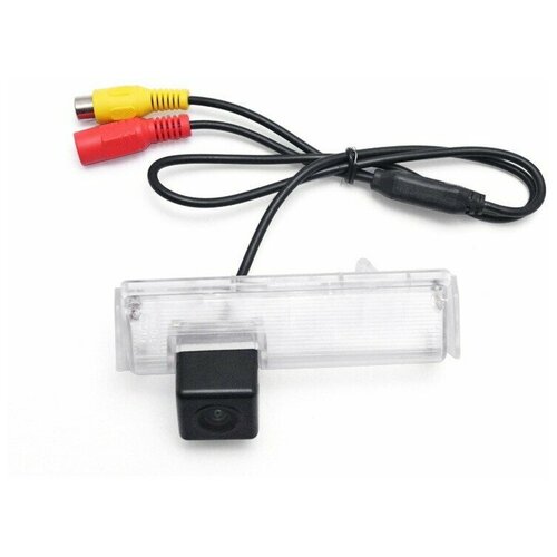 Камера заднего вида Мицубиси Паджеро Спорт 3 2016-2021 199000₽