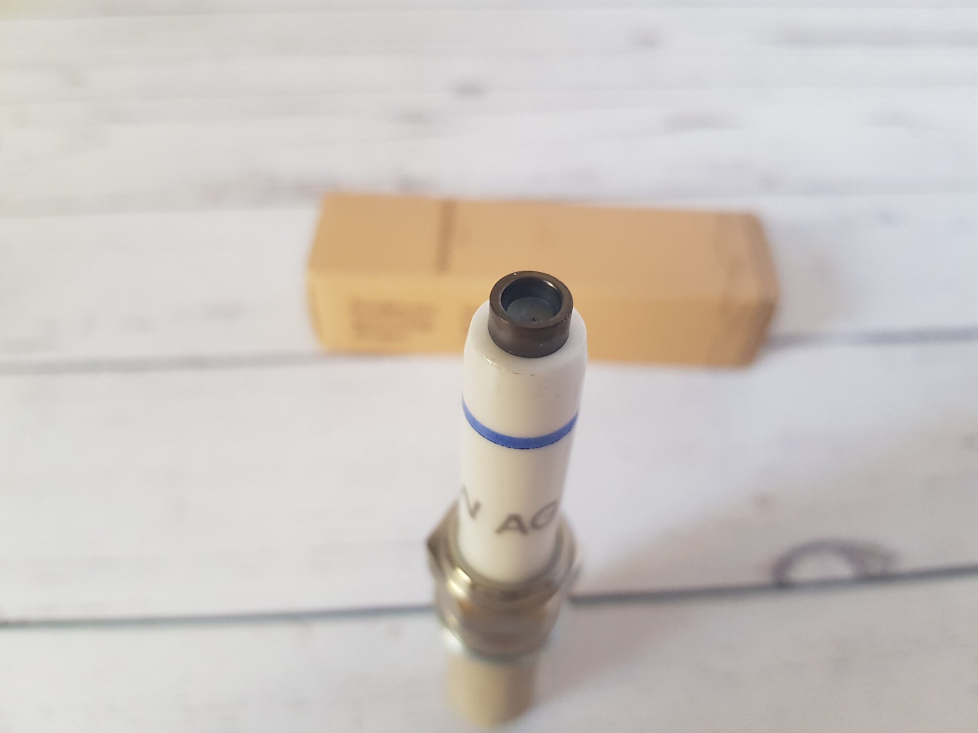 Свеча зажигания VAG 04C905616D 1 шт. — купить в интернет-магазине по ...
