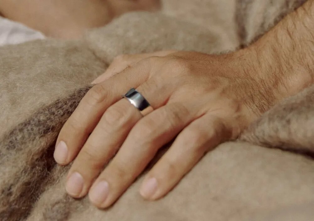 Умное фитнес-кольцо c отслеживанием показателей здоровья Oura Ring 4 Silver Size 11 — фото 1