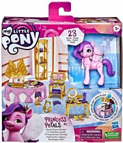 Игровой набор My Little Pony Королевская спальня Принцессы Петалс с сюрпризом F3883, 24 дет.