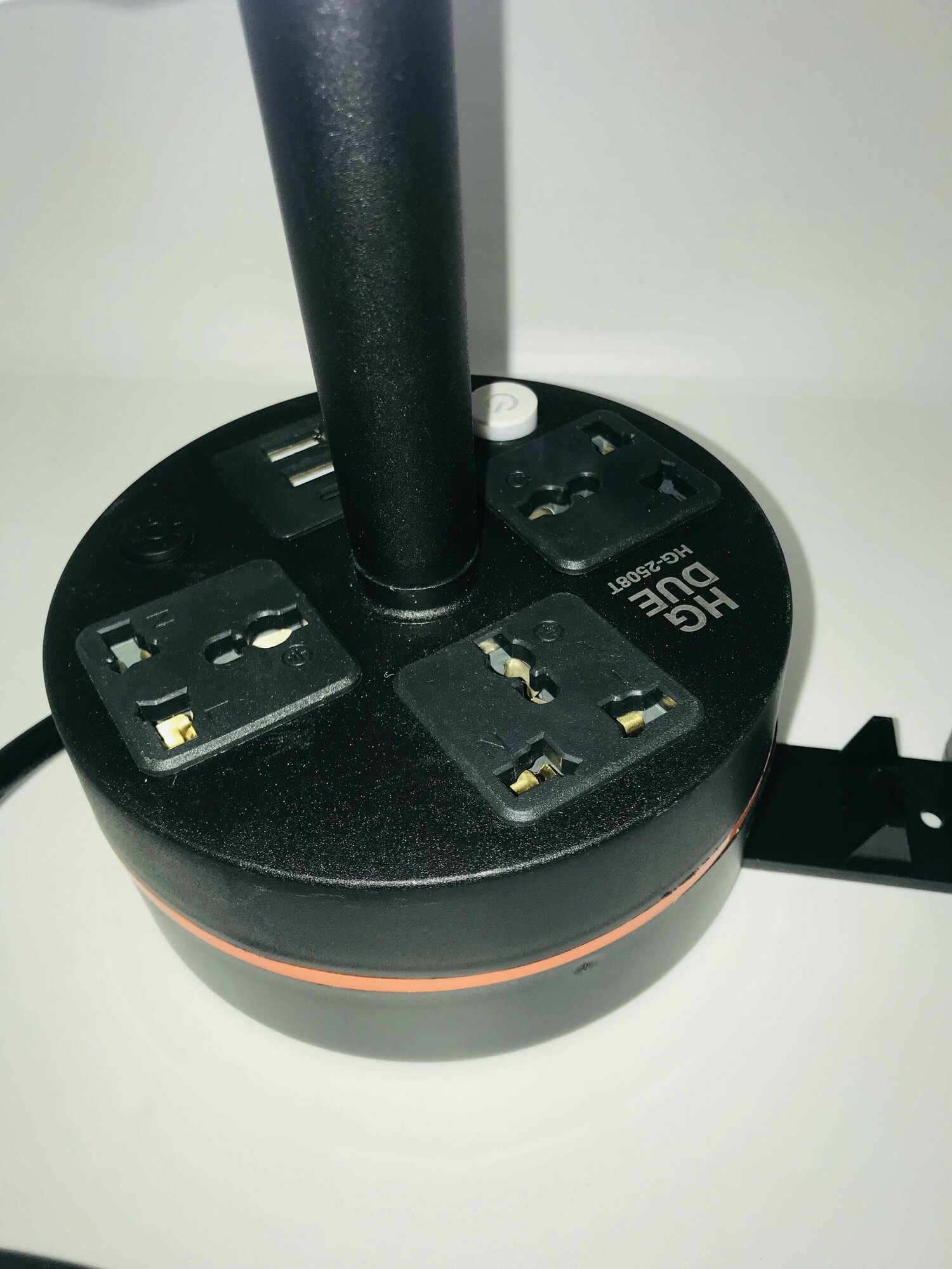 Сетевой фильтр Удлинитель многофункциональный 3 гнезда, USB, лампа, черный - фотография № 4