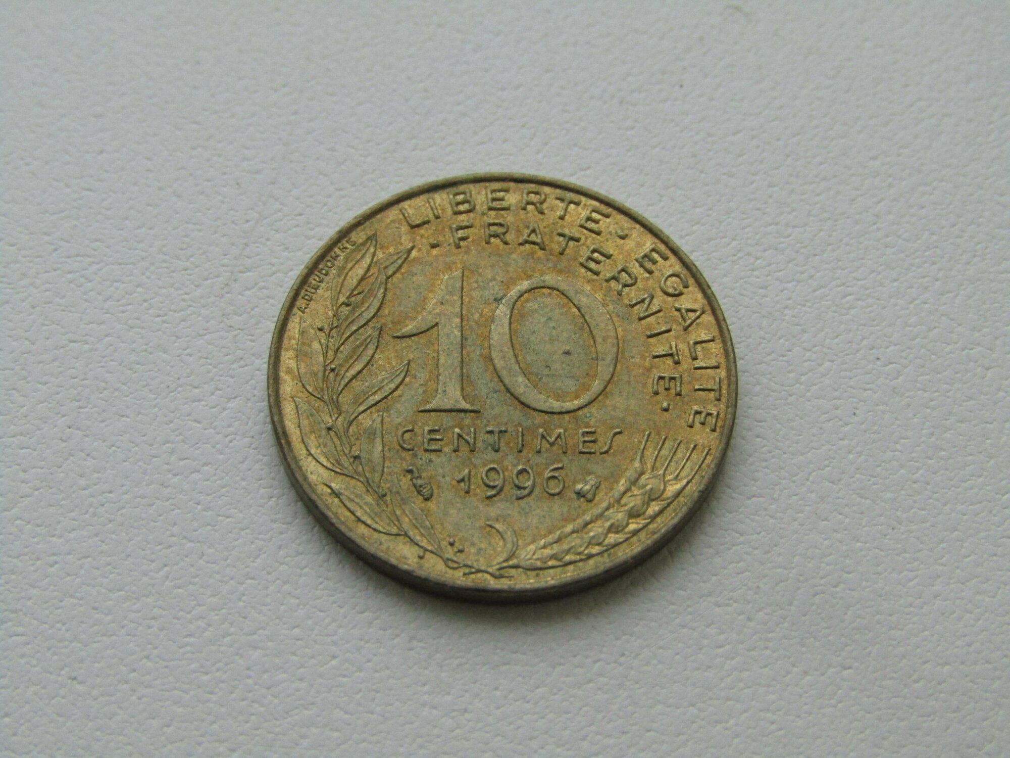 Монета. Франция. 10 сантим 1996