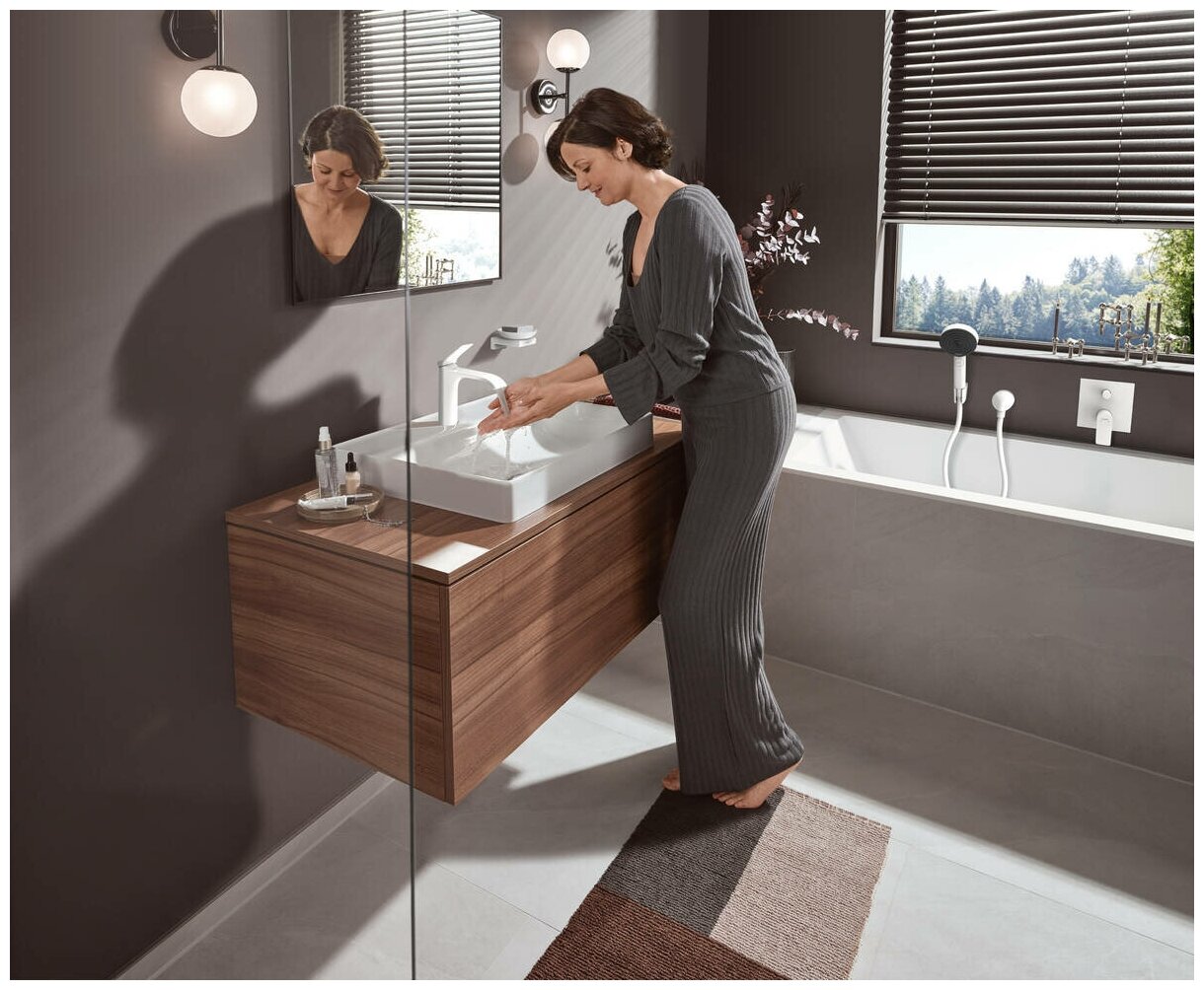 Смеситель для раковины Hansgrohe Vivenis 75020700, матовый белый