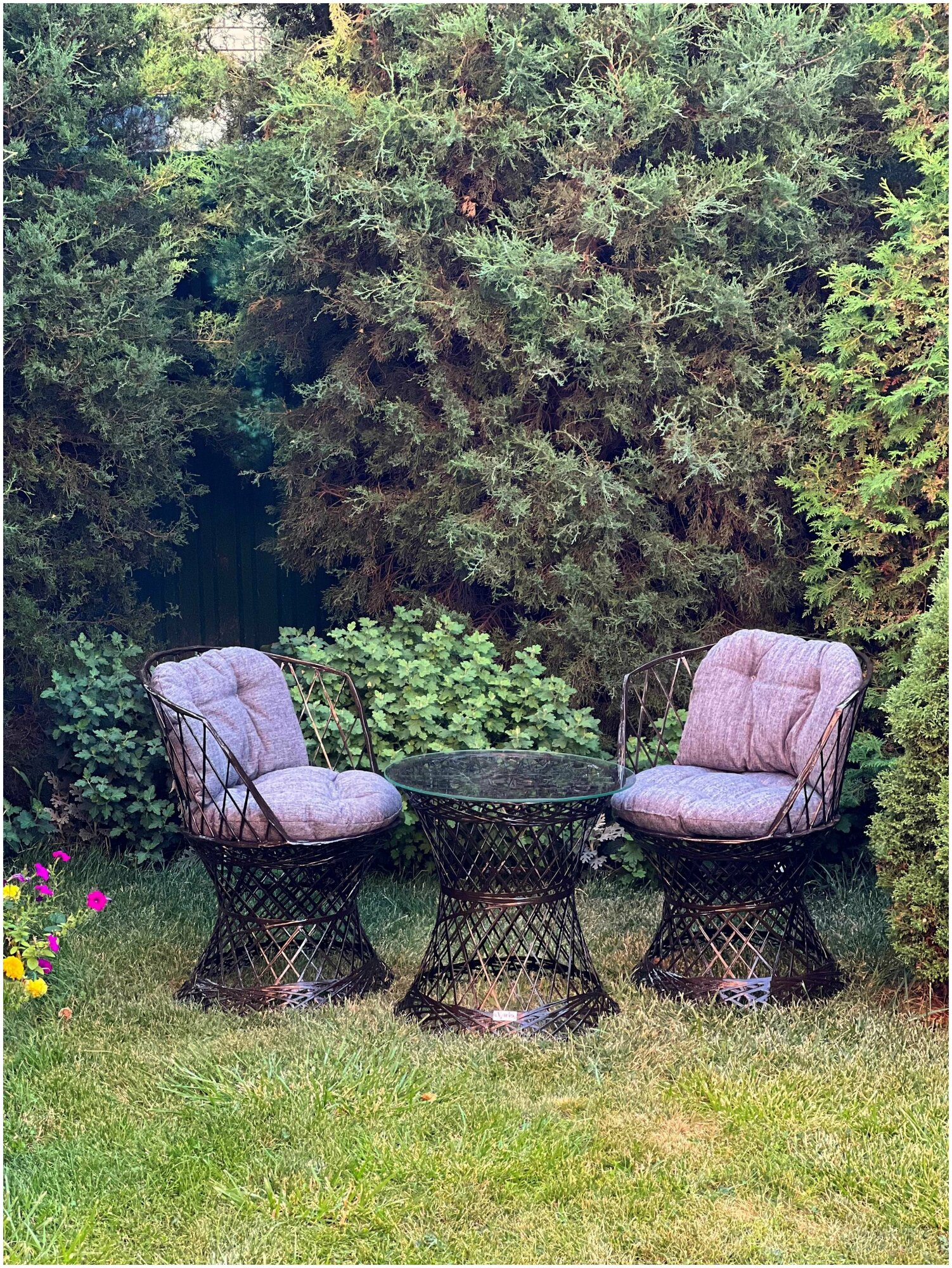 Комплект садовой мебели из композита Queen с подушками Бинго - фотография № 1