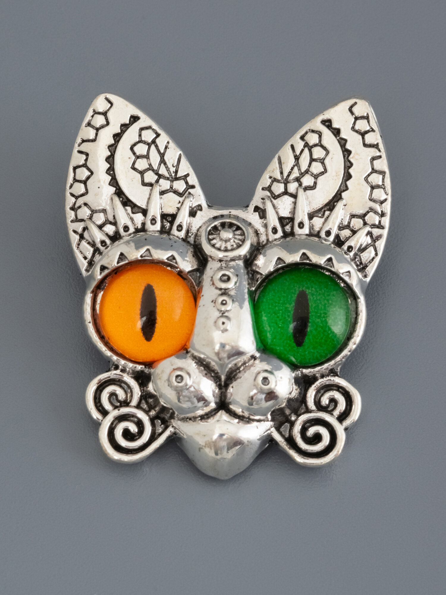 Брошь ЖемАрт, 1 шт., зеленый, серебряный — фото 1