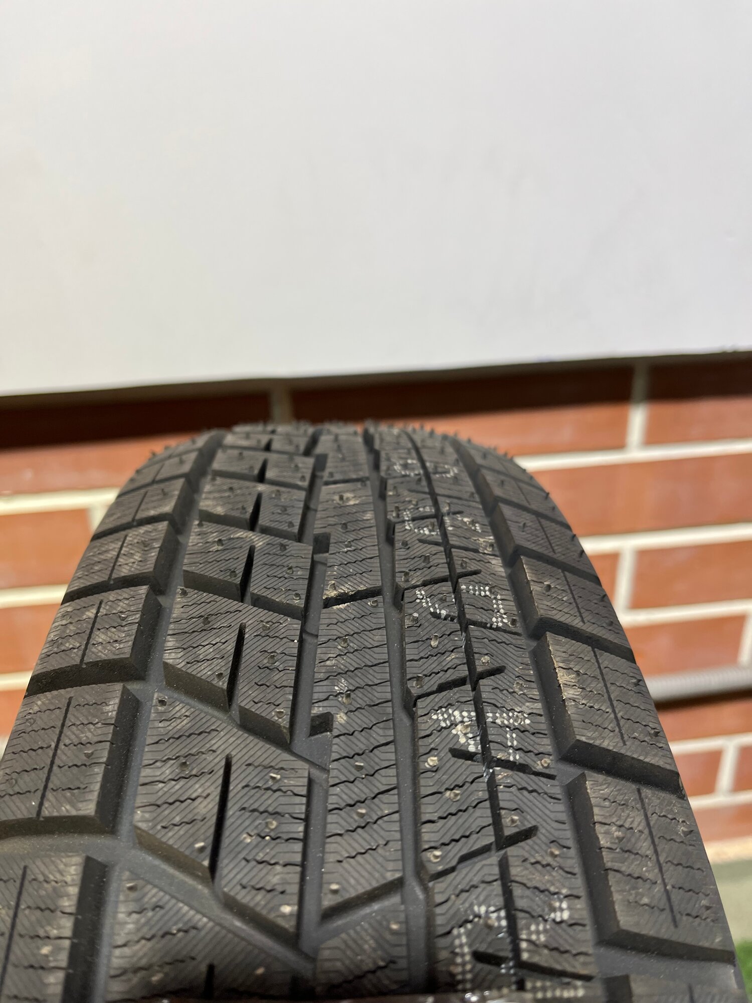 Зимняя автомобильная шина Yokohama iceGuard iG60A 175/65 R14 82Q