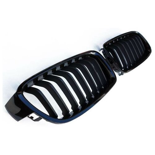 Комплект решеток радиатора для BMW F30 2011-2020, черные, глянец.