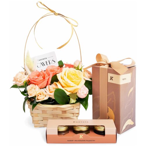 Букет цветов/ Подарок с розами, чаем и сладостями 