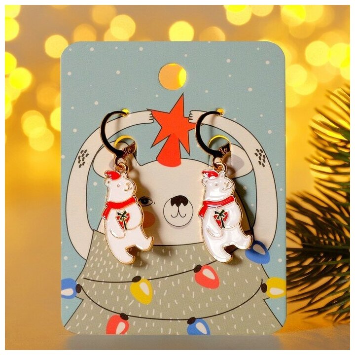 фото Серьги "Новогодние" белый медведь в колпаке, цвет красно-белый в золоте