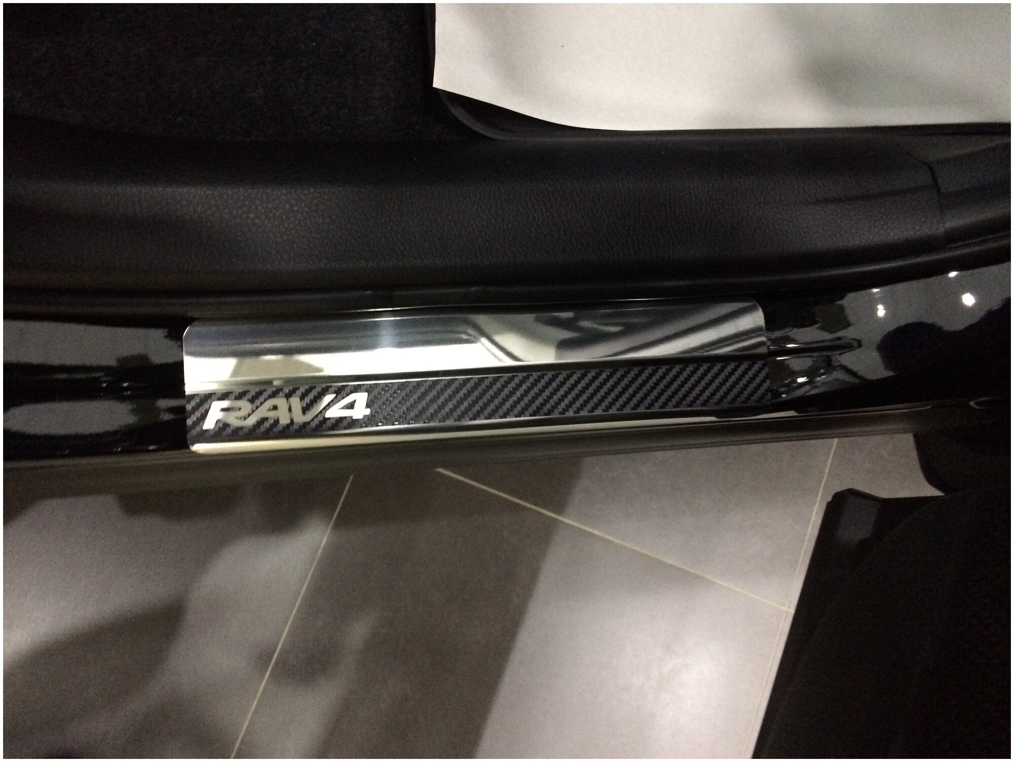 Накладки на пороги Toyota RAV-4 4 2013-2019 (нерж сталь + карбон) компл 4