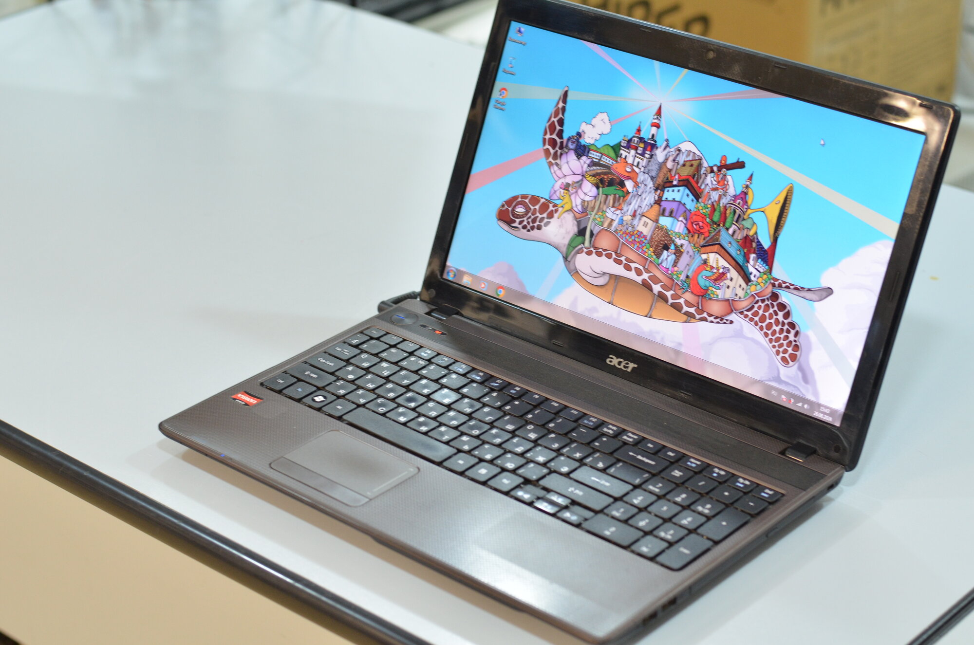 Ноутбук Acer для работы и учебы - AMD E350, 4Gb, HDD320Gb, Win7