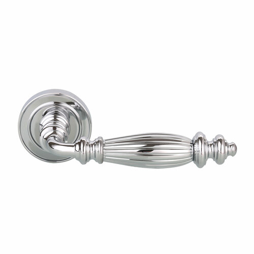 Дверная ручка на розетке Siena Полированный хром для межкомнатных дверей