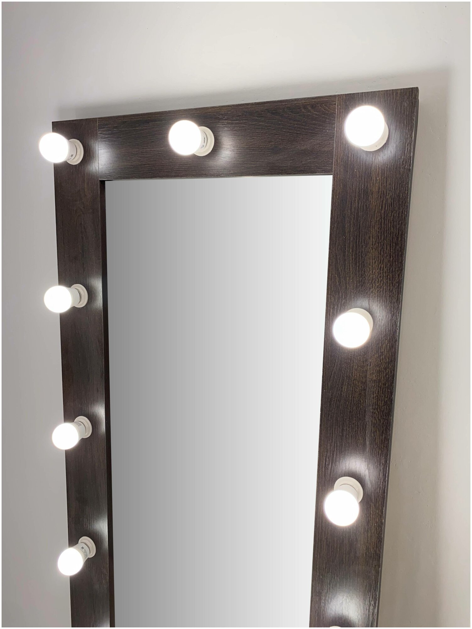 Гримерное зеркало с лампочками BeautyUp 160/60 цвет "Венге" - фотография № 3