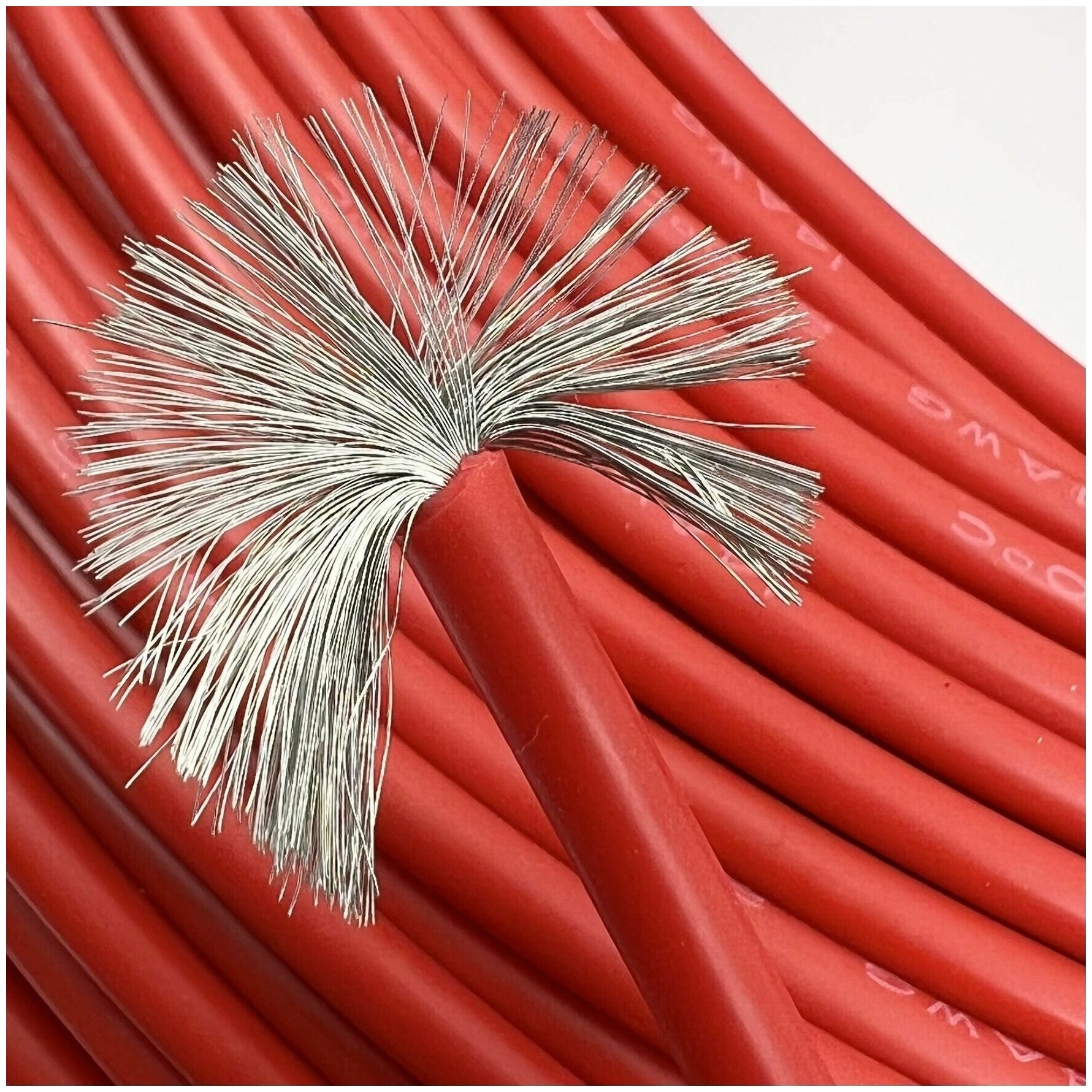 Медный провод 14AWG 2м 2,07 кв.мм (400*0,08мм) (красный, UL3135) в мягкой силиконовой изоляции - фотография № 5