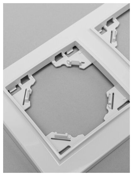 Рамка двухместная горизонтальная, серия Эрна, PFR00-9002-01, белый - фотография № 12