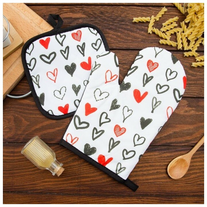 Кухонный набор (2 предмета) Этель LoveLife «Сердечки» прихватка 17х17 см рукавичка 26х16 см 100% п/э