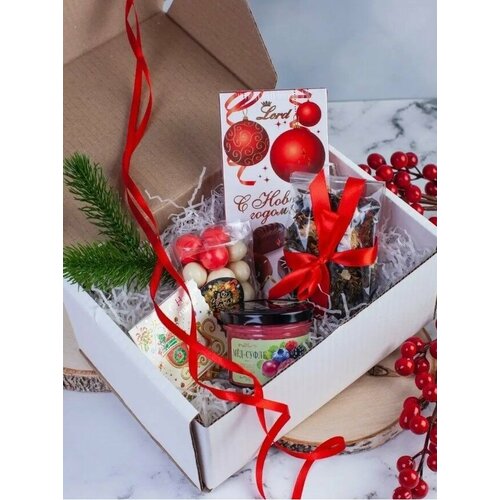 Подарочный набор со сладостями Новый Год 2025