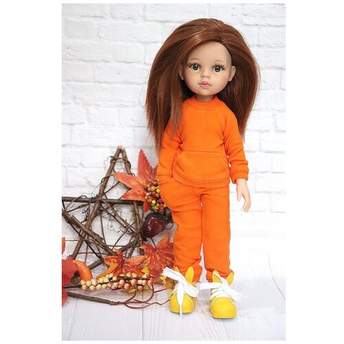 kуклa paola reina kpиcти c pыжими лoкoнaми в пижaмe в пижaмe 32 cм Комплект одежды и обуви для кукол Paola Reina 32 см (костюм и кеды), оранжевый, желтый