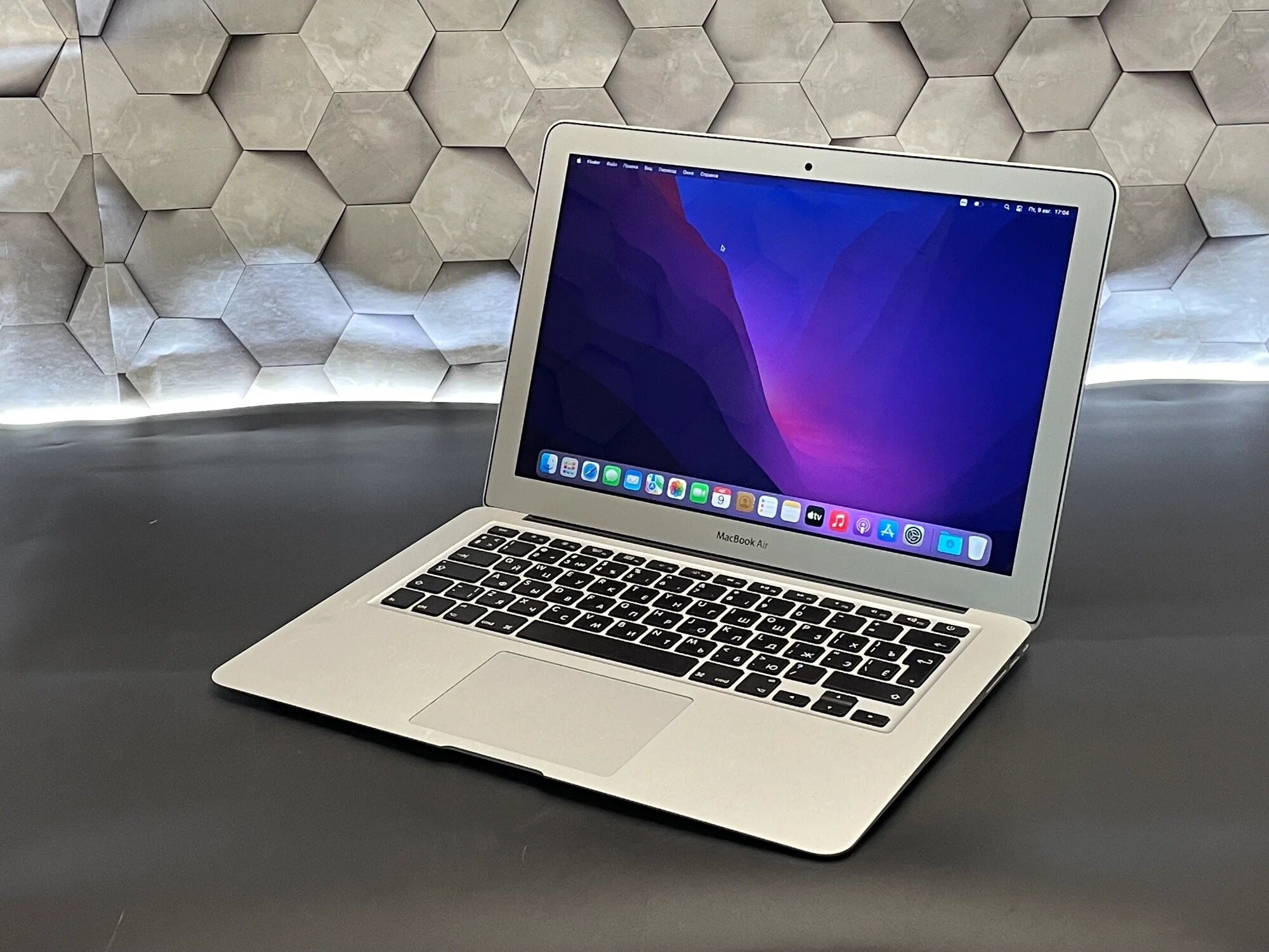 2017年 Apple MacBook Air Amazon.co.jp: 【整備済み品】 Apple MacBook Air 2017(13インチAir