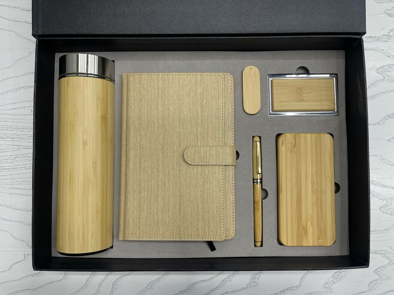 Подарочный набор "Блокнот+Ручка+Термос+Флешка", мужской, подарочная упаковка