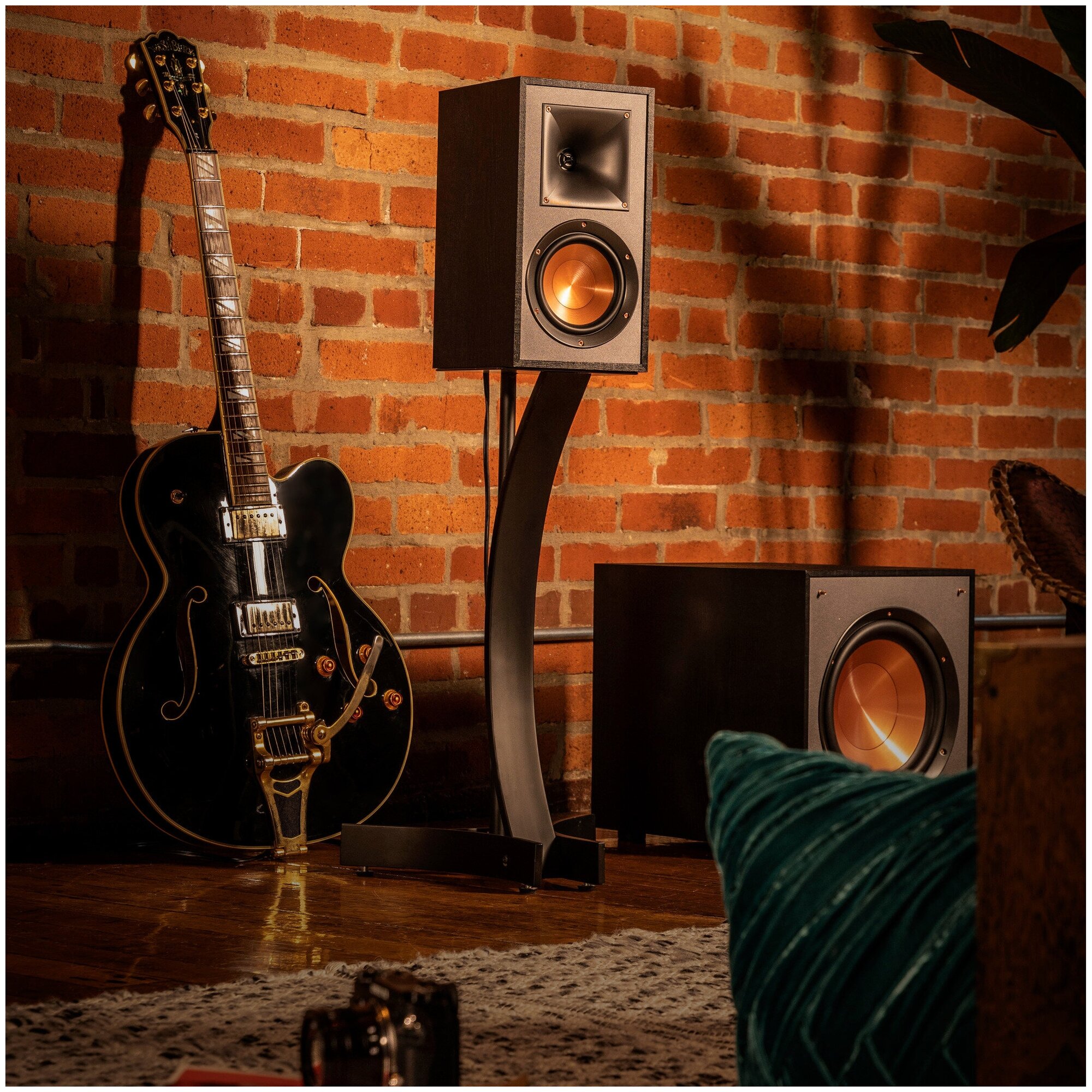 Фронтальные колонки Klipsch R-41M