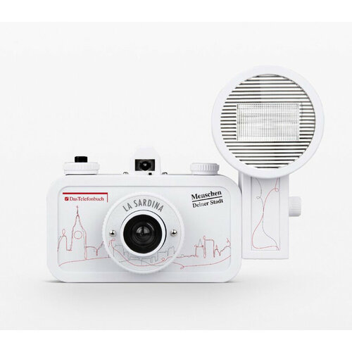 Плёночный фотоаппарат Lomography La Sardina Flash - Telefonbuch 4013₽