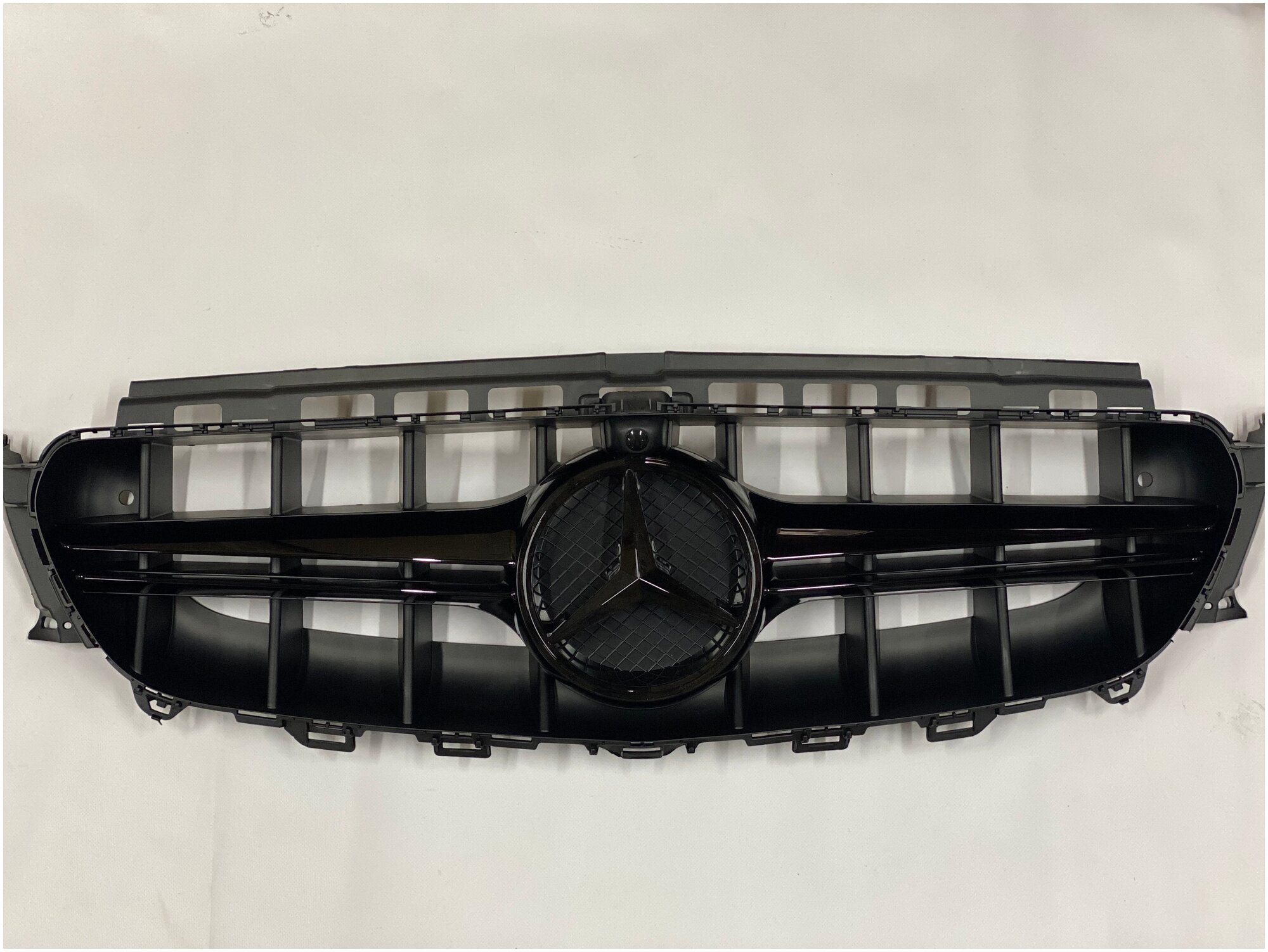 Решетка радиатора черная для Mercedes Benz W213 AMG E63S