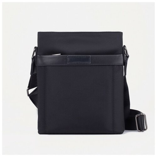 фото Сумка, отдел на молнии, 2 наружных кармана, цвет чёрный нет бренда