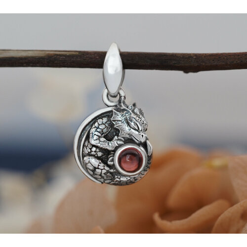 Подвеска BARTE, серебро, 925 проба, оксидирование, гранат, размер 1.5 см.