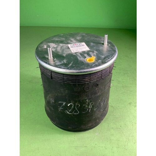 Пневмоподушка ! со стаканом 2шп. M12смещ.25, 1отв. шт. M22. поршень пластик 4отв. M12+1отв. М16 \SAF2919V