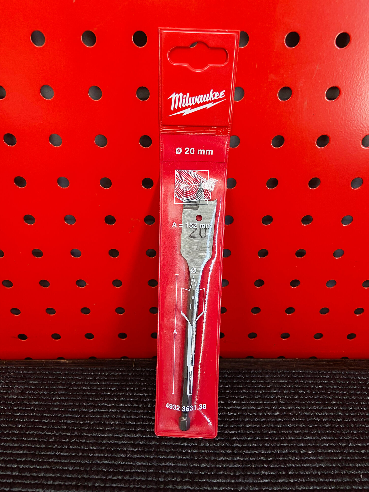 Перьевое сверло FB Milwaukee-1/4" шестигранный хвостовик (DIN E 6.3)-4932363138