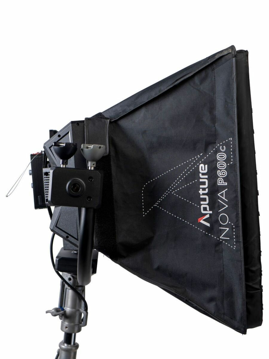 Софтбокс Aputure Nova P600c Softbox — фото 1