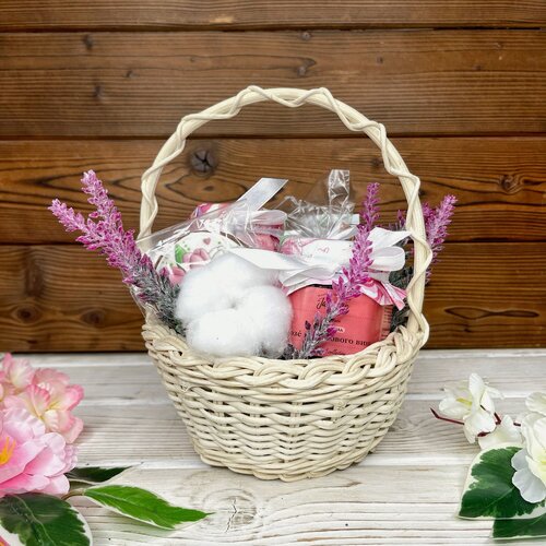 Изображение товара Подарочная корзина «Магия мармеладного вина» для женщин, диаметр 16 см